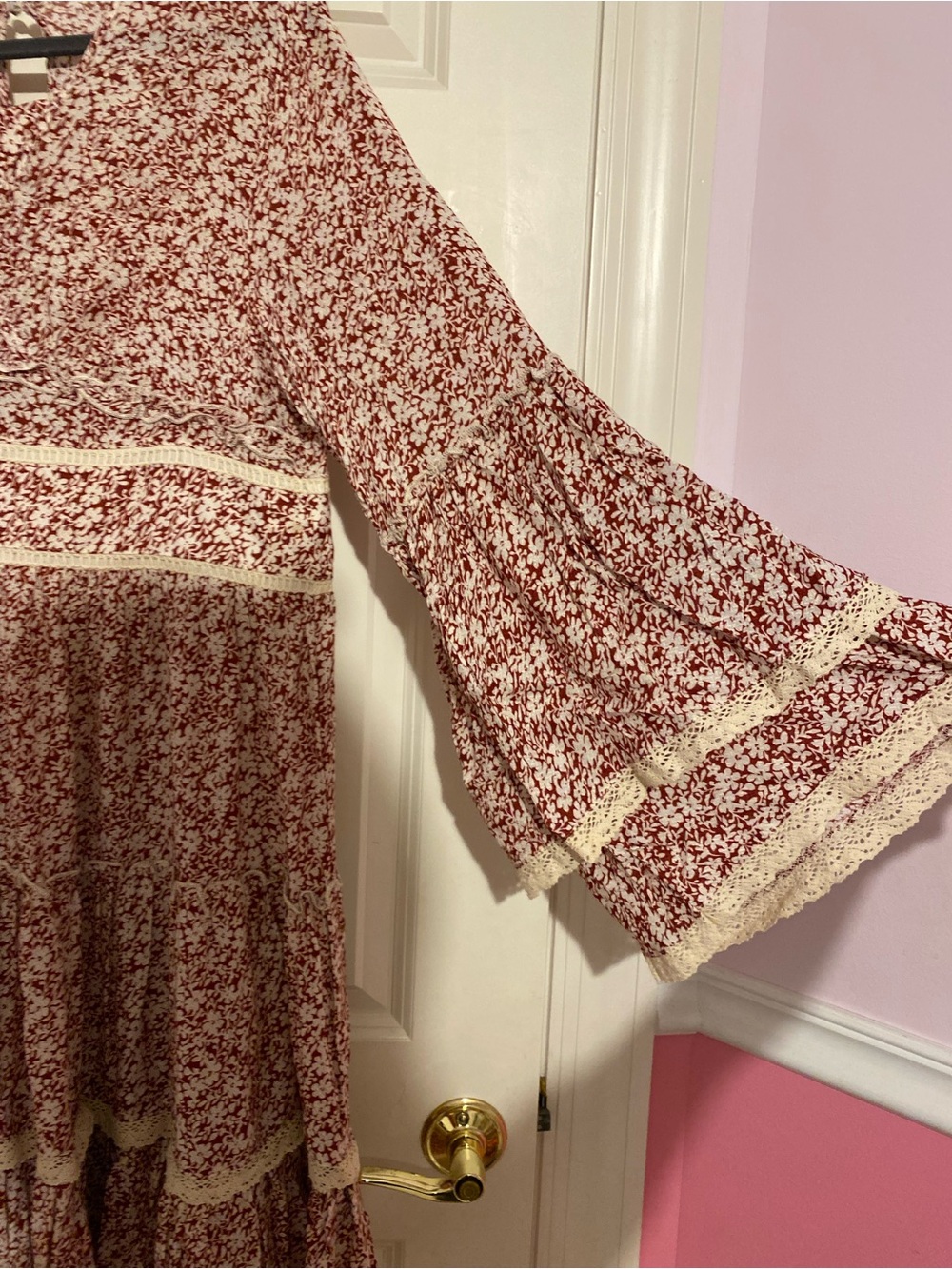 Indigo Soul red layered floral bell sleeve dress, size large - Picture 4 of 5